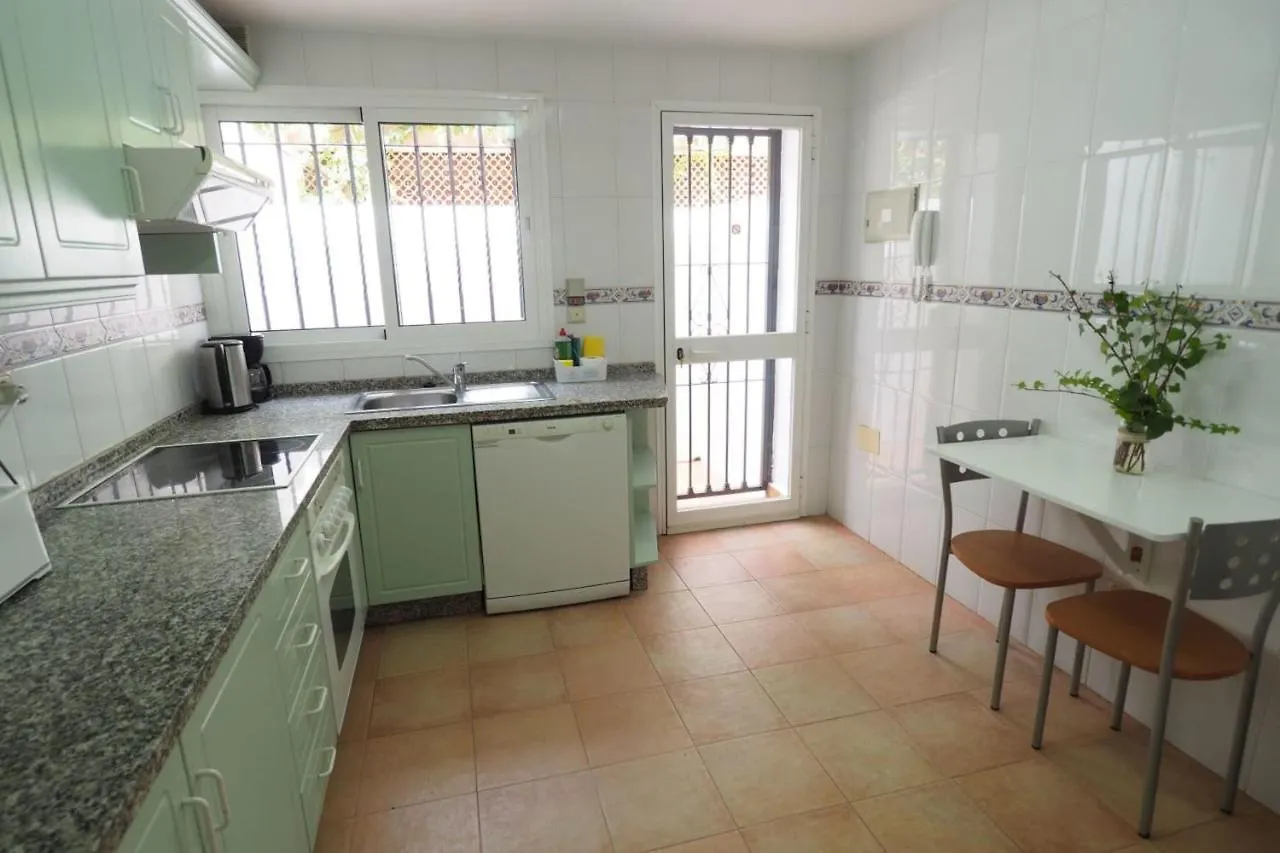 Nerja Paradise Rentals - Villa Los Leones