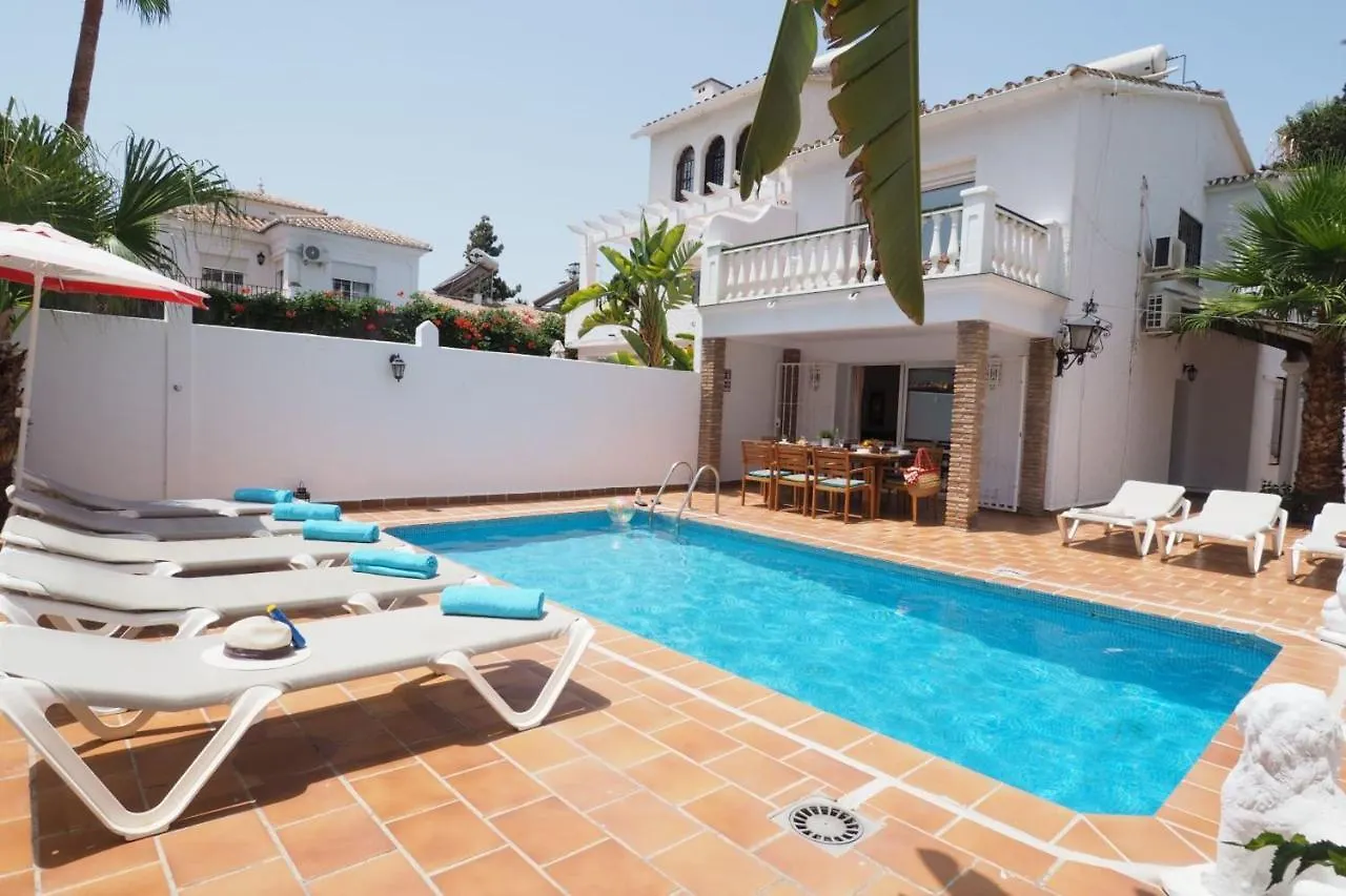Nerja Paradise Rentals - Villa Los Leones 0*,